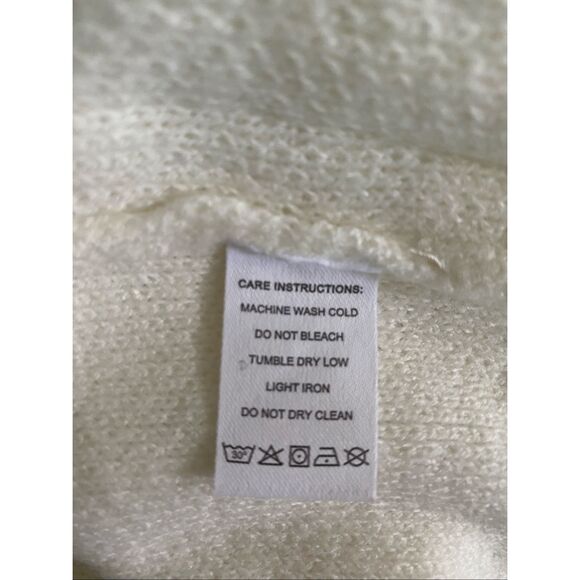 Leopard print sweater size L - Picture 8 of 9